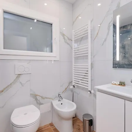 Con Terrazza Privata Velarium 1bdr - Ospedale Gemelli Apartament