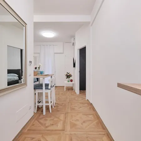 شقة Con Terrazza Privata Velarium 1bdr - Ospedale Gemelli